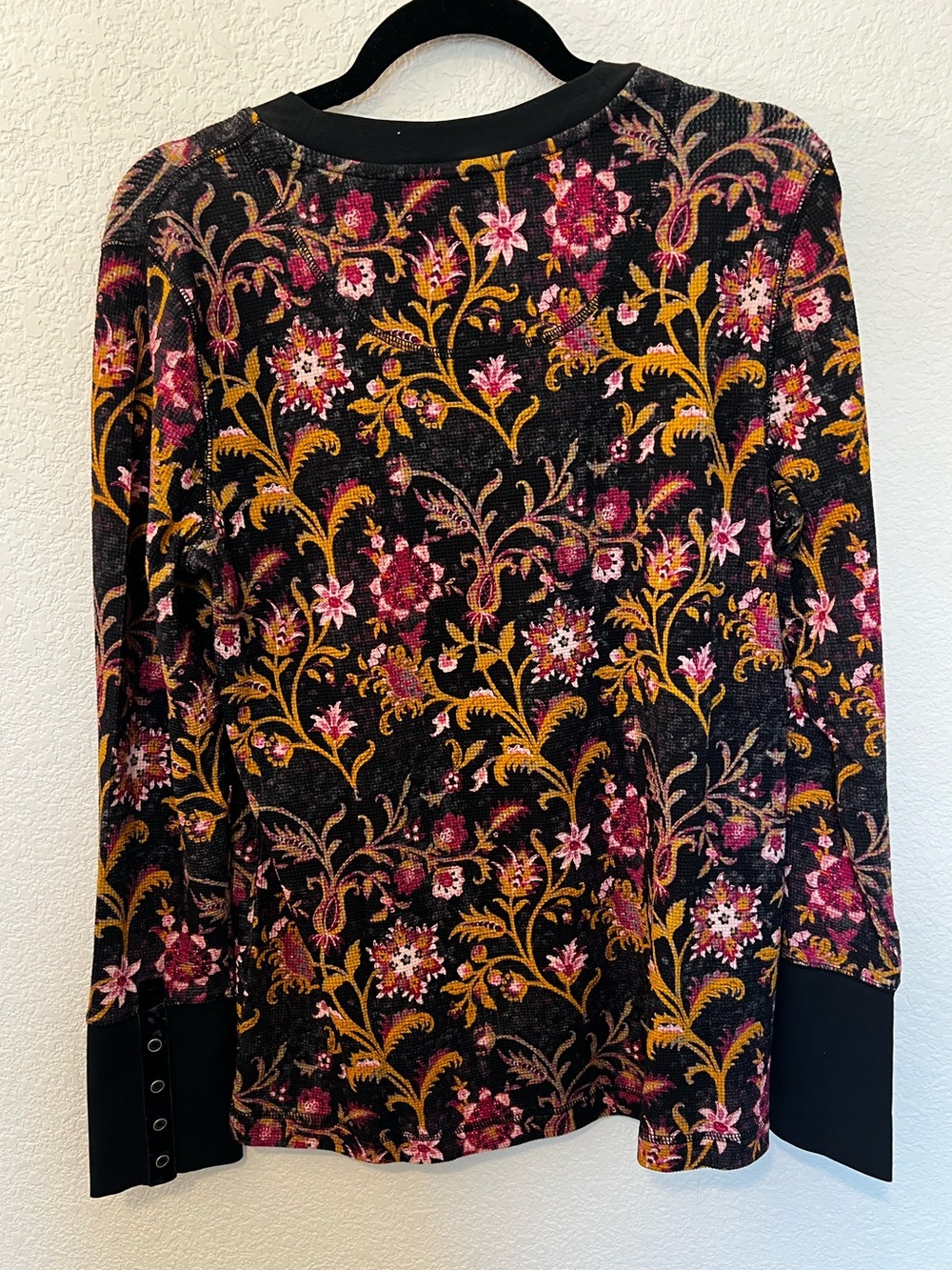 Sundance Meadow Crewneck Long Sleeve Thermal Floral Black/Gray Pink Floral- XL - Picture 7 of 10